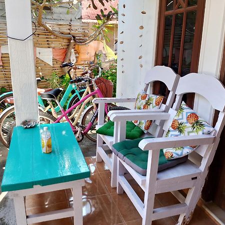 Fullesguesthouse Gili Trawangan Exterior foto