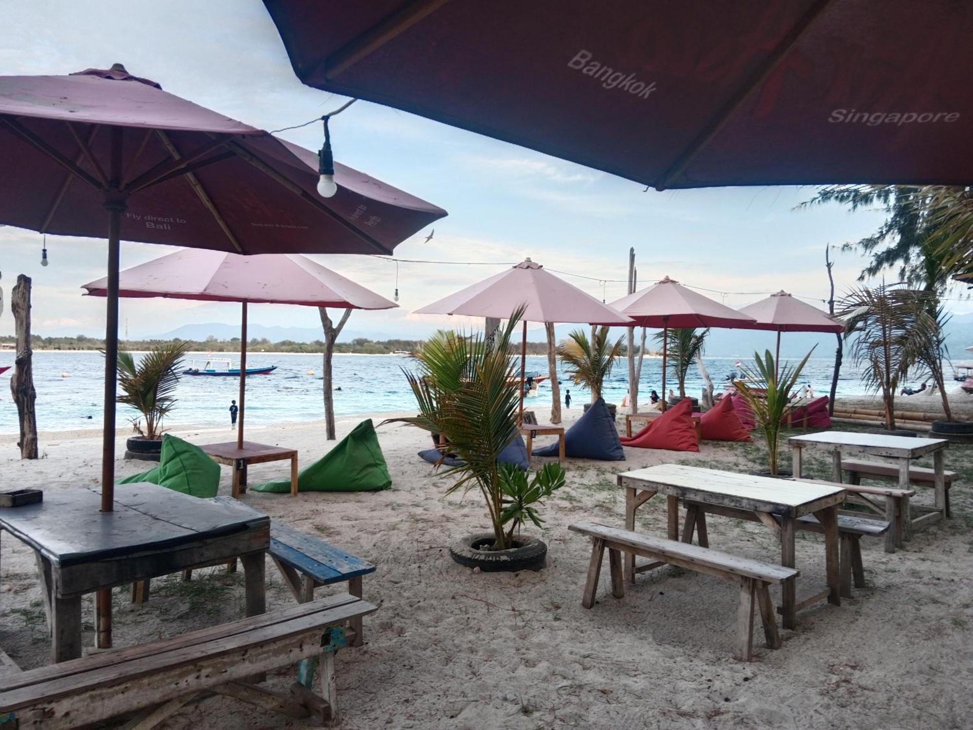 Fullesguesthouse Gili Trawangan Exterior foto